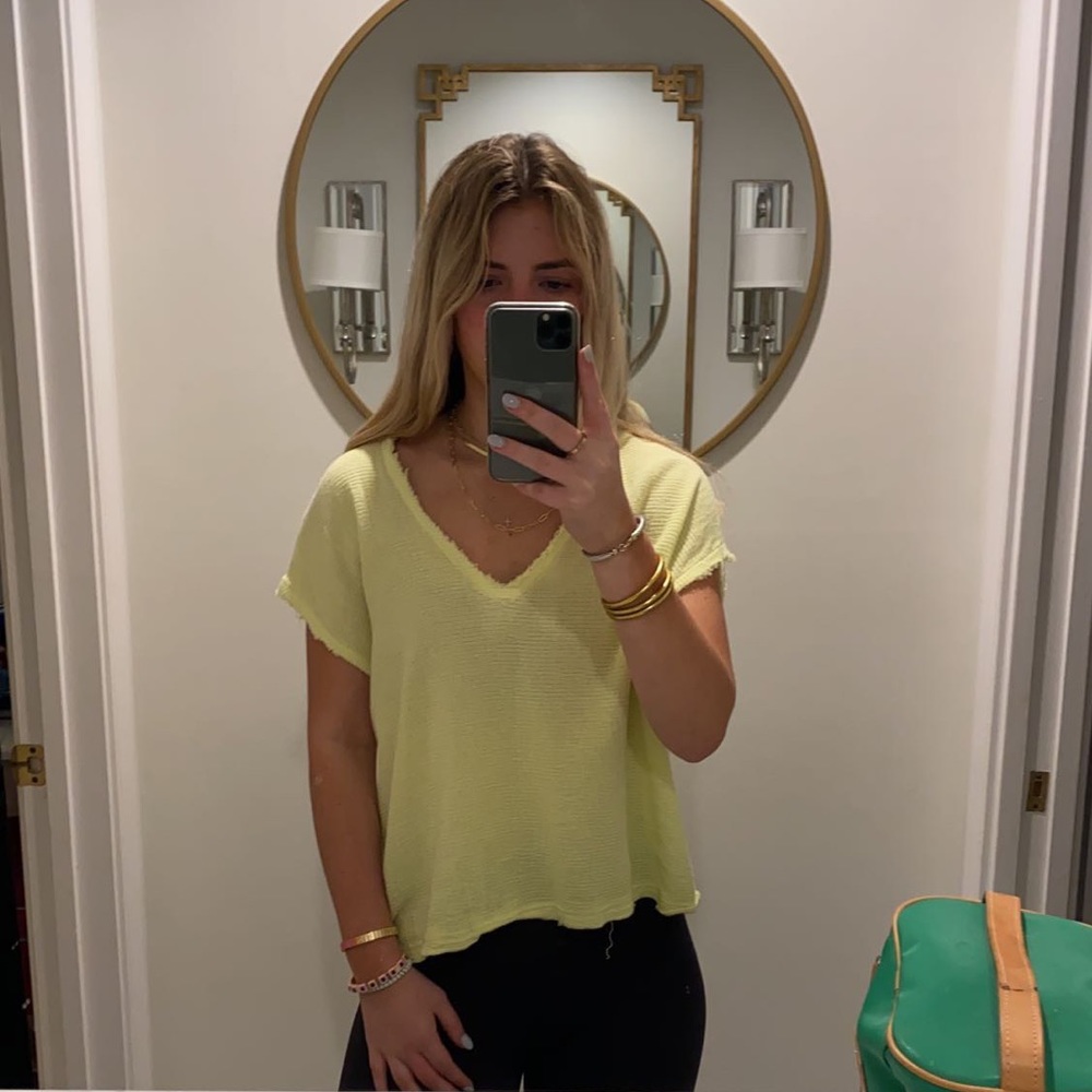 neon yellow cali dreaming top!